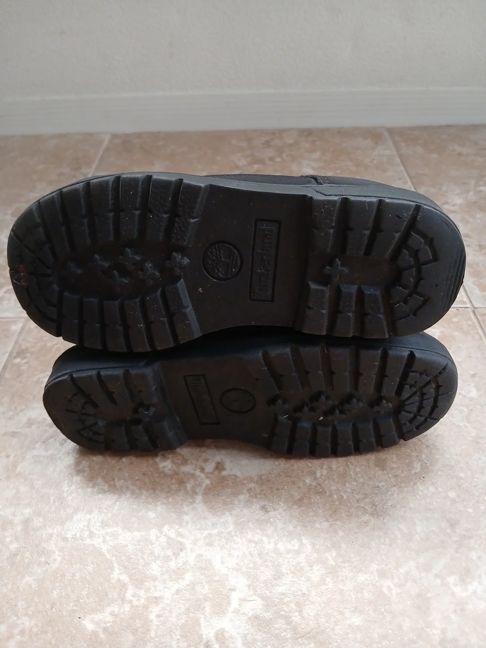 Timberland Youth Size 1 Black Leather Hiking Outdoor Boots